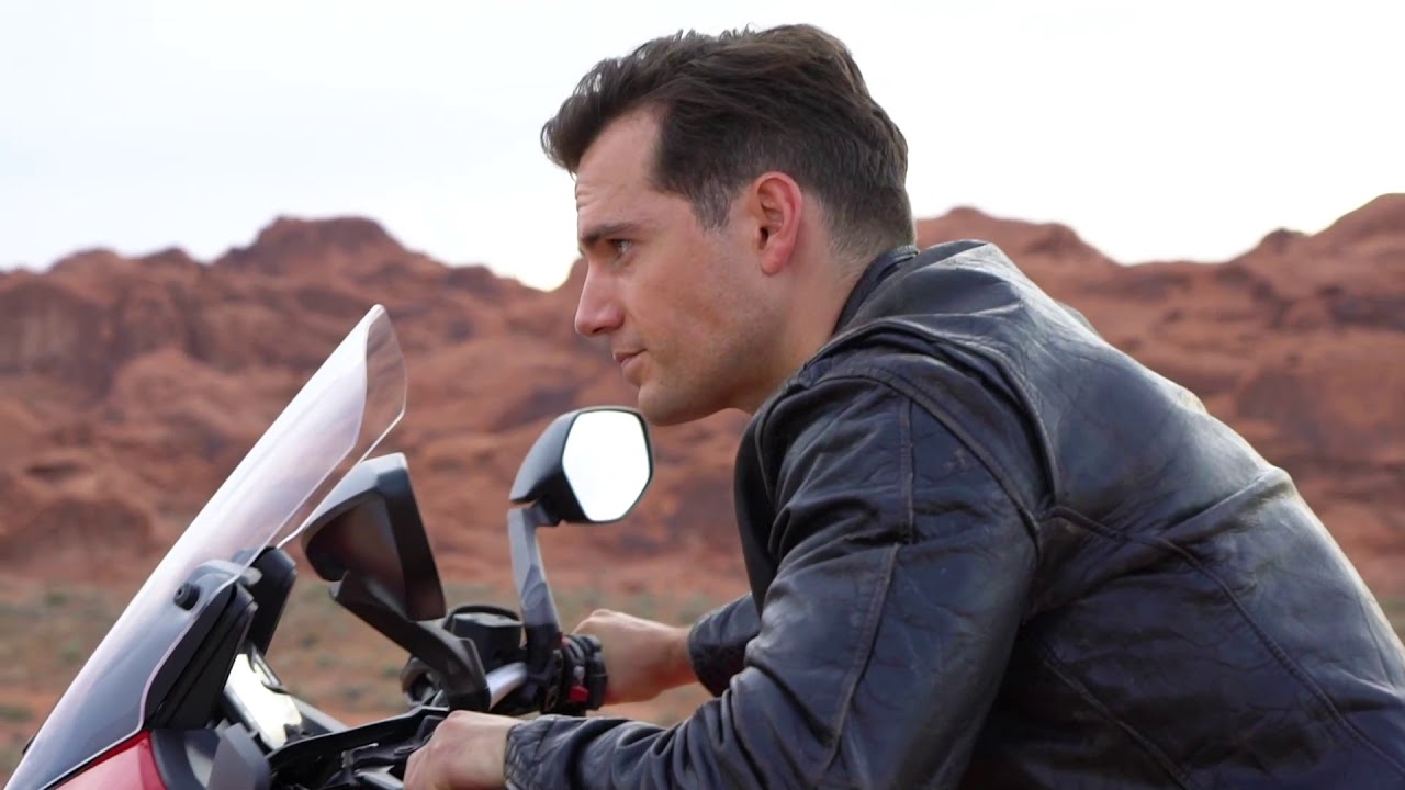 How Henry Cavill Took Over the Valley of Fire for His Men’s Journal ...