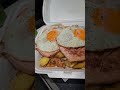 Поздний ужин дальнобойщика.