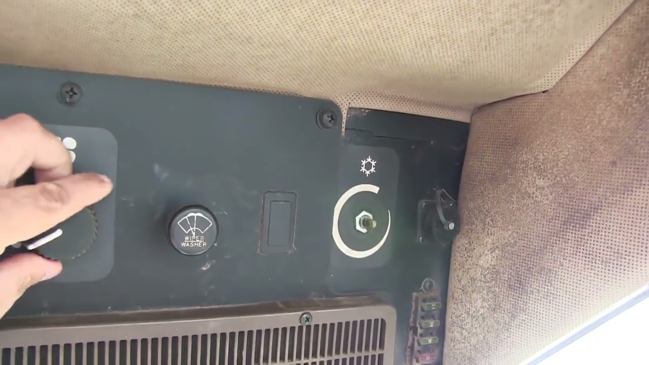 JOHN DEERE 5500 For Sale