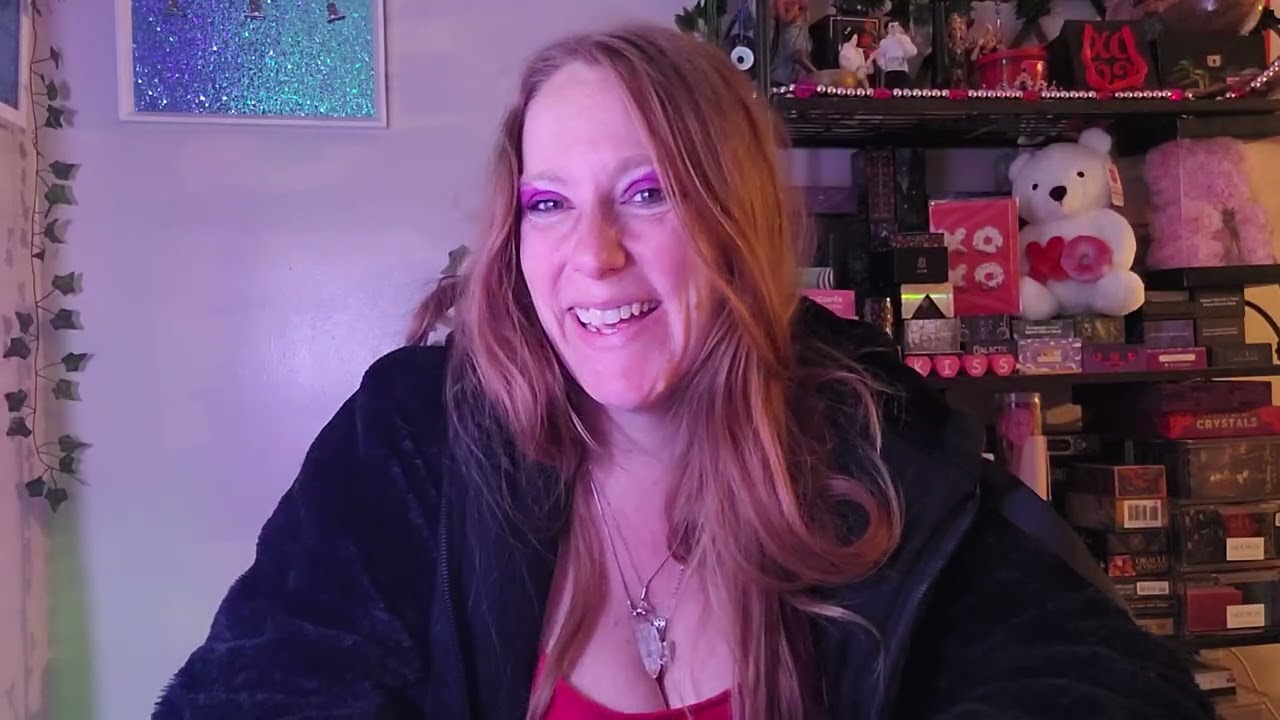 Obssessive Love VS Higher Level Love -Tarot