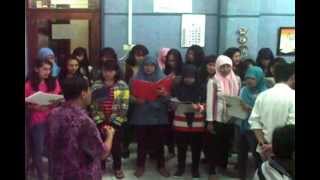 Kopi Dangdut Oleh Paduan Suara Sma Trimurti Surabaya