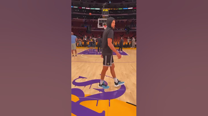 Steph Curry ON-FIRE 4 Straight 3's From Logo 😲