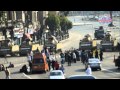 توافد أسر الشهداء على ميدان