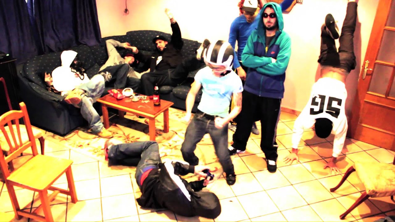 harlem shake one street guerrilla (Baauer   Harlem Shake)