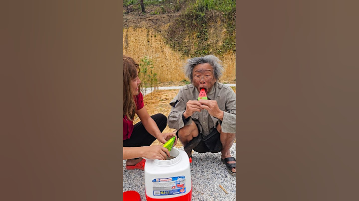 Poor homeless old man got help from a kind girl 😟 #shorts