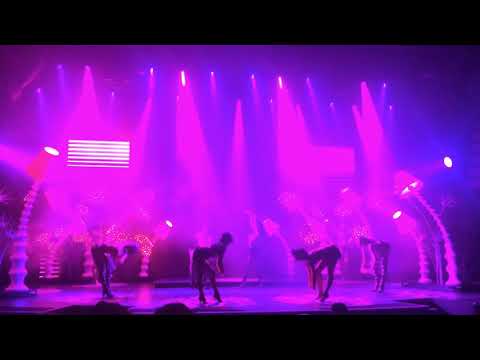 World Dream Cruise Performance [4K HD]