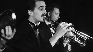 Vignette de la vidéo "Frankly Jazz perform L-O-V-E"