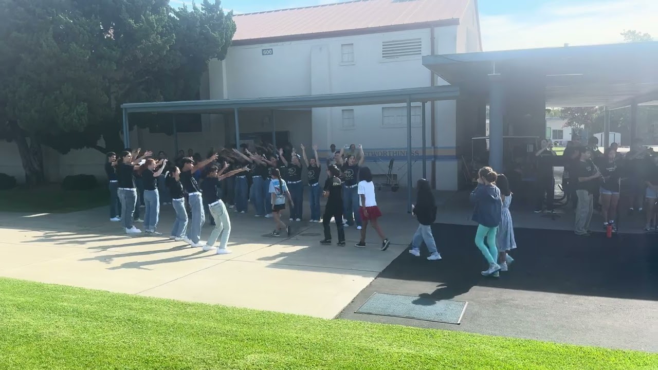TCHS band, orchestra, & chorus welcome students at Longden