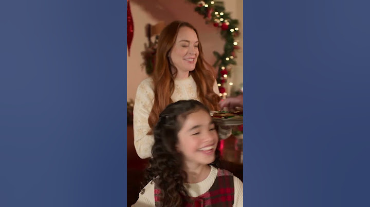 get in the holiday spirit with Lindsay Lohan #fallingforchristmas