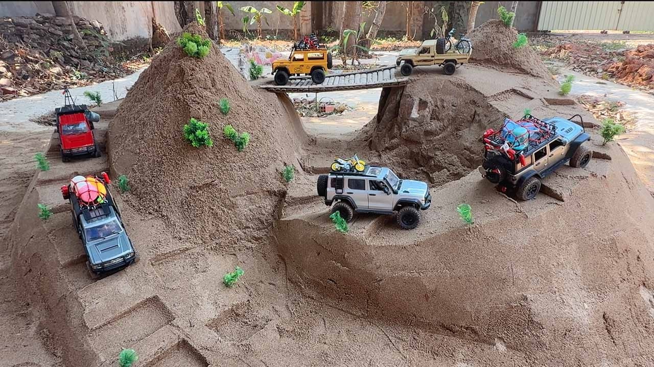 Amazing RC Extreme Mountain Adventure & Crossing Mini Bridges 🚙💥