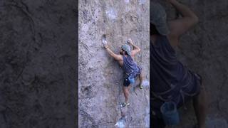 Intento escalar un 6c+ en roca! #escalada #escaladaenroca #escaladadeportiva #melosas #rockclimbing