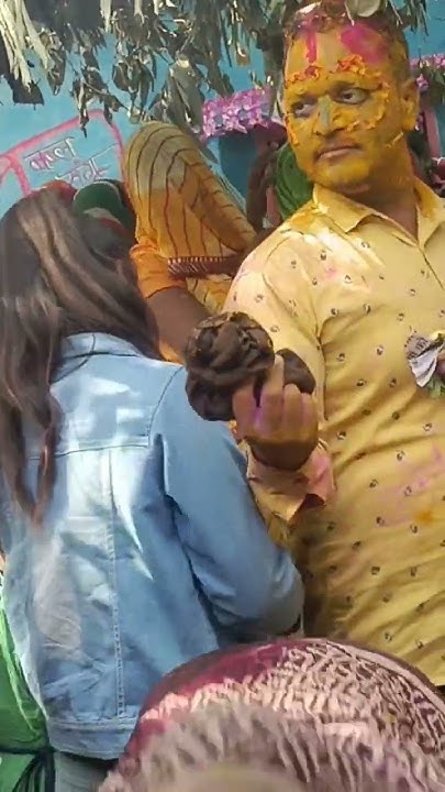 bhabhi ke sang holi me rang gulal udayenge