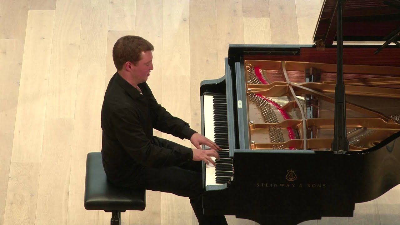 Grieg Competition 2014: Grieg - Røtnams-Knut, Halling op. 72 No. 7 (Sebastian Berakdar)