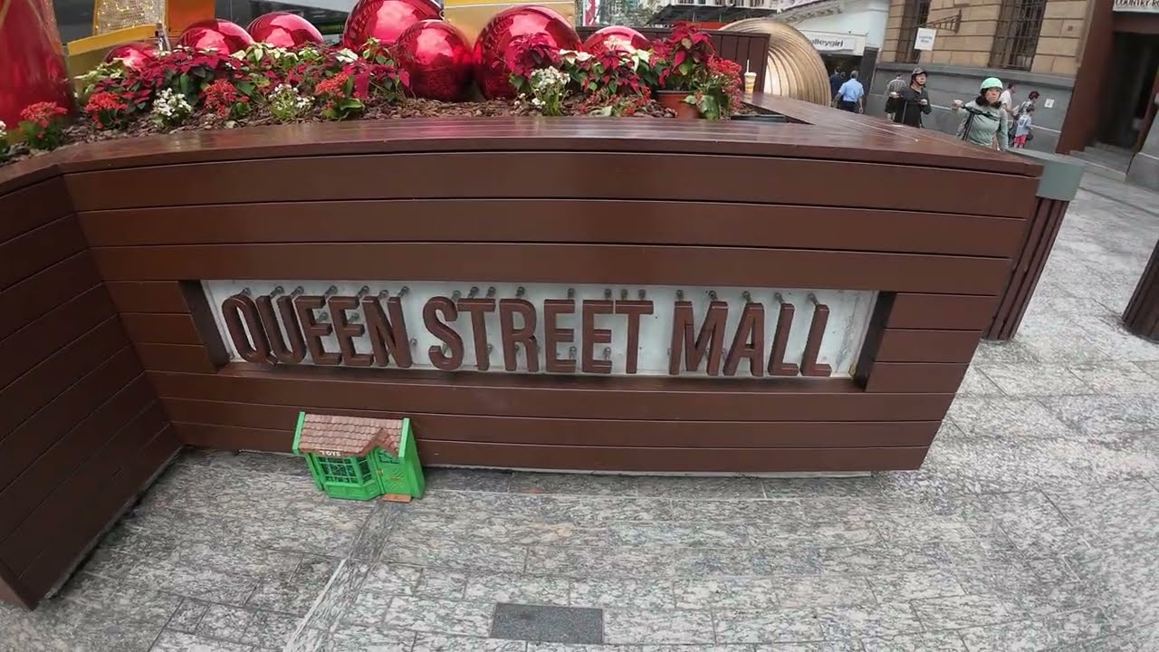 QUEEN STREET MALL WALKING TOUR - BRISBANE SHOPPING - QUEENSLAND, AUSTRALIA