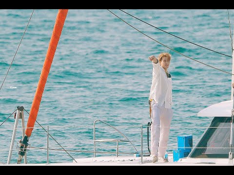[04142021]Santa in white shirt is just EVERYTHING! OMG!