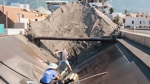 Barge unloading 4300 tons of river sand - Smooth flow, relaxing - Vlog of work on the barge