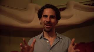 Orchestrator Alex Lacamoire zu Carmen La Cubana