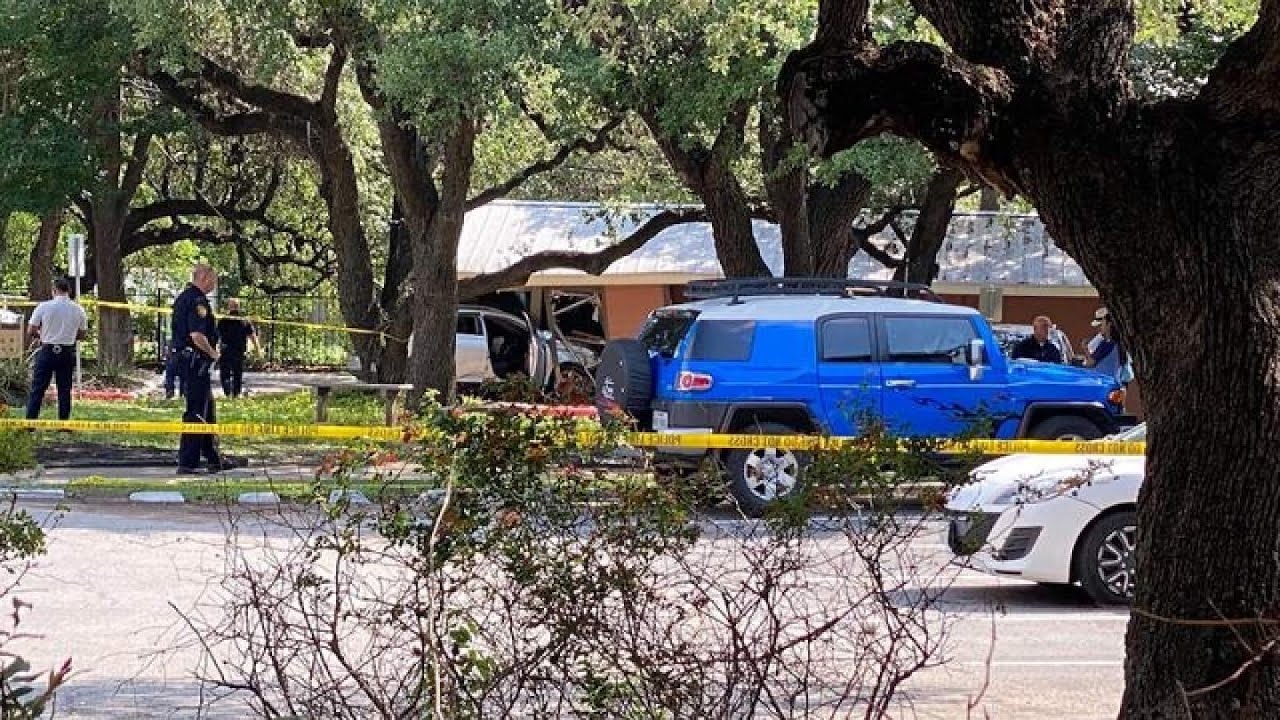 SAPD: Man fatally struck by car outside Northwest Side apartment ...