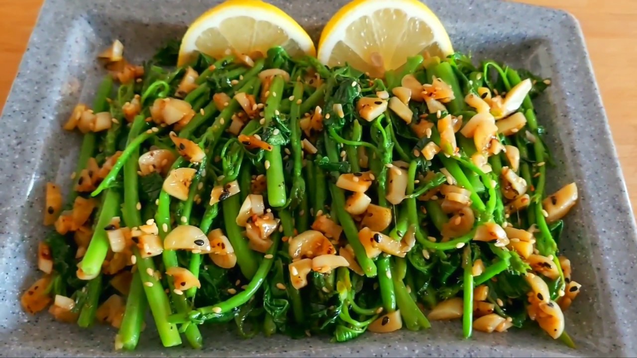 Stir-Fry Spinach with Garlic/ผักโขมออร์แกนิค ผัดกระเทียม/เมนูสุขภาพ -  YouTube