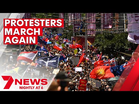 Protesters march again in Melbourne CBD against pandemic laws | 7NEWS