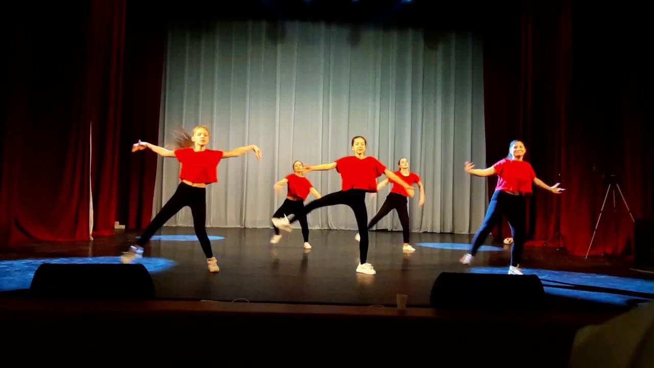 Рубрика «Танцуй вместе с нами» – студия современного танца «Dance zone»