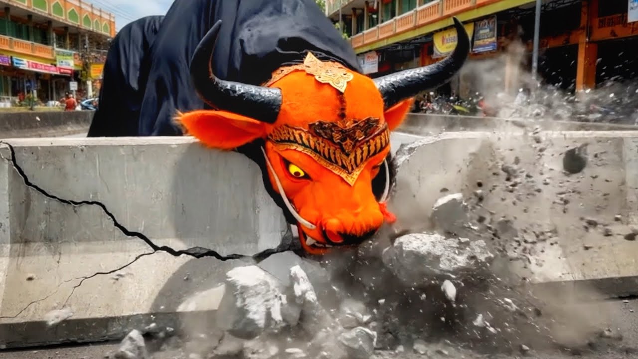 Barongan Bantengan MBEROT nabrak MARKA