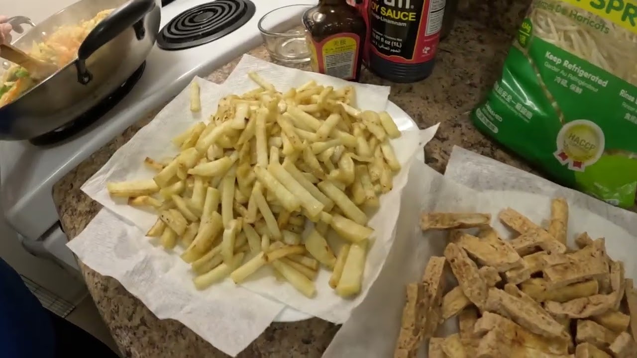 Vegetable spring rolls for our Christmas dinner dish 