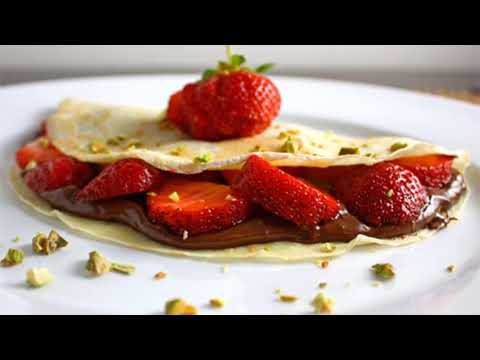 Видео: Шоколадови палачинки с плодове и бита сметана