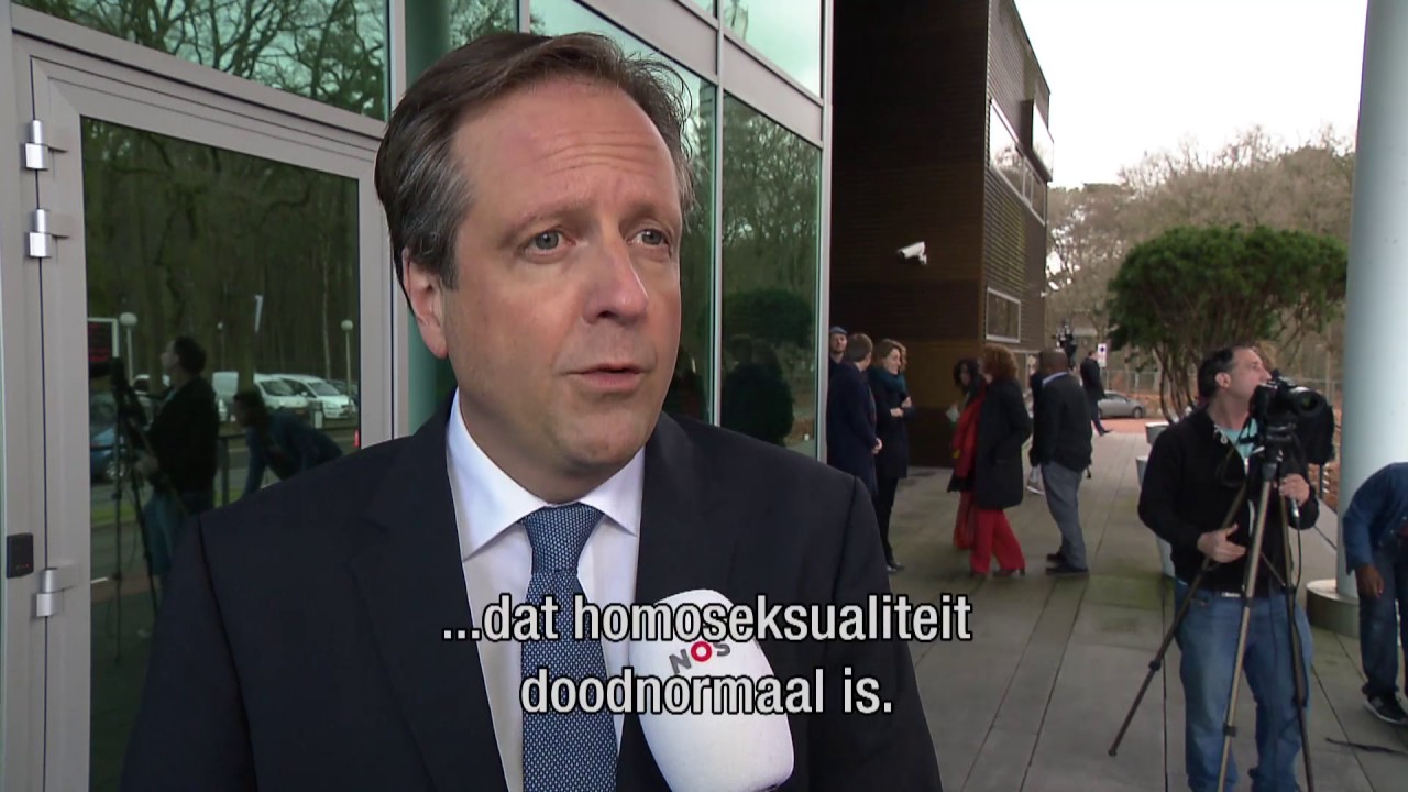 Lijsttrekkers acht partijen tekenen 'Regenboog Stembusakkoord'