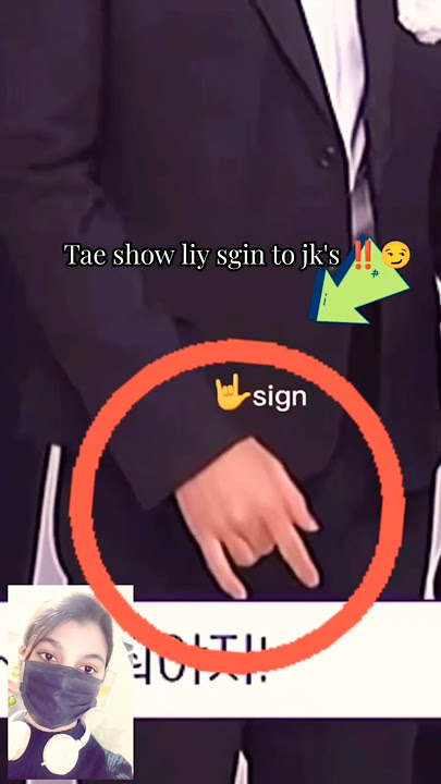 Taehyung showing 'V love Kook' sign openly in Vlive#taekook #bts#shorts#trending #taehyung#jungkook
