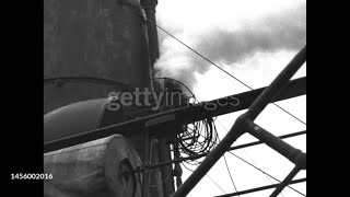 RMS Aquitania brings Troops to England (Whistle) - 1939