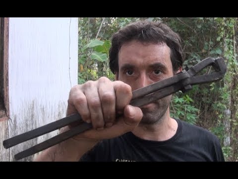 beekeeping gloves Fast Easy Beginner Blacksmith Tongs! - Blacksmithing!
