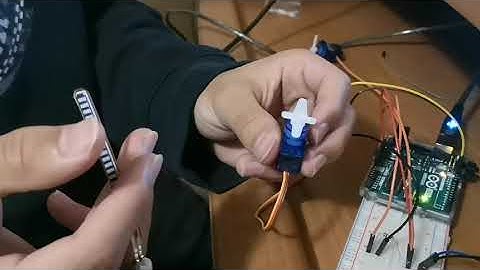 flex sensor with servo