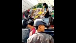 RIVAL BE HIDDEN - ( NEW ) KESOMBONGAN - live smk averus(jak-sel) .mp4