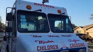 Mister Softee Ice Cream Truck - Look here comes Mister Softee!
