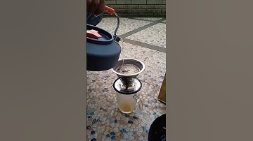 Nyeduh Kopi Sederhana yang PENTING NIKMAT#kopi#kopihitam#kopiindonesia#kopilokal#nikmati
