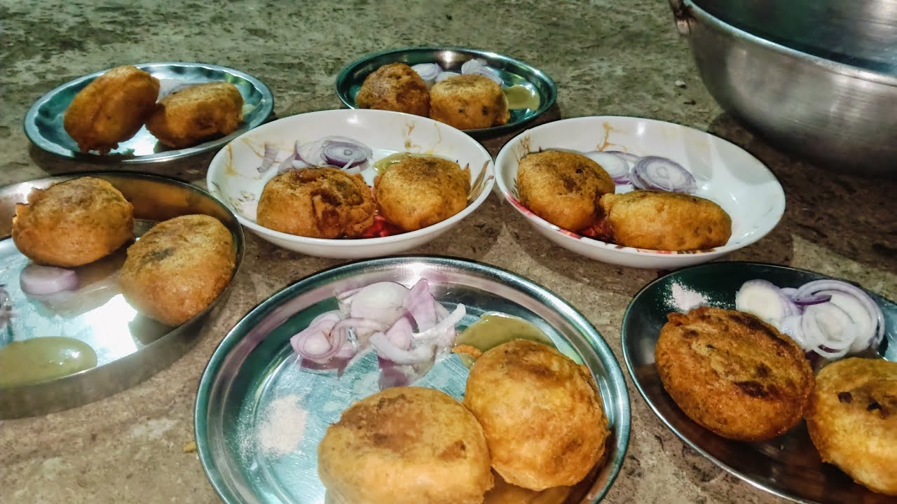 আজ ছোট বৌদি বানালো ডিমের চপ সাথে আমি #cookingchannel #blog #cooking 