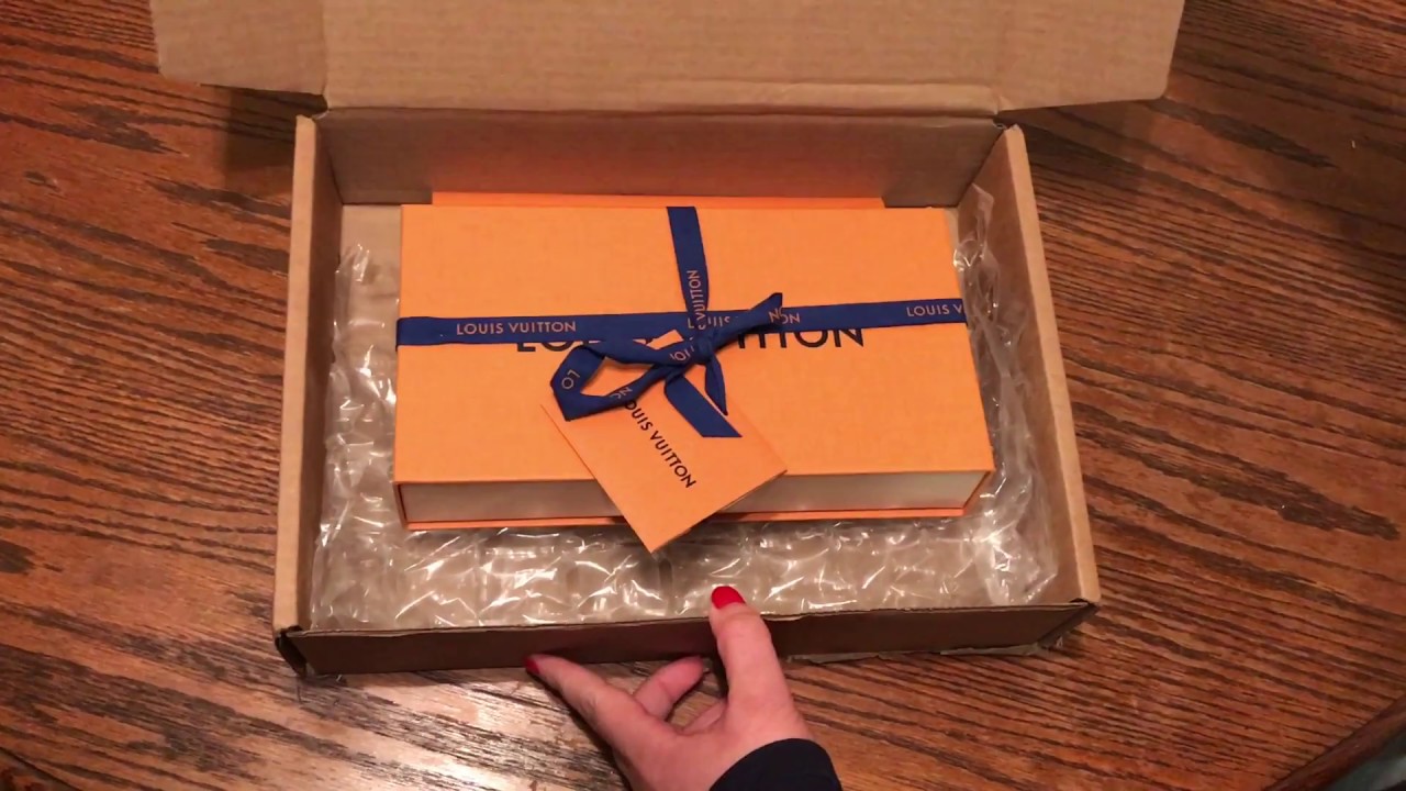 Unboxing My Louis Vuitton Christmas Gift - YouTube