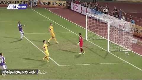 Quang Hải chuyền bóng bằng lưng như Ronaldo và Ronaldinho