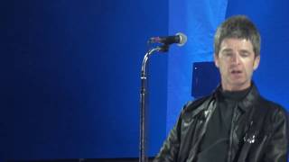 noel gallagher - keep on reaching - orpheum theatre, los angeles