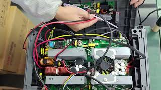 Comment remplacer la carte PV du F2400 | Tutoriel officiel