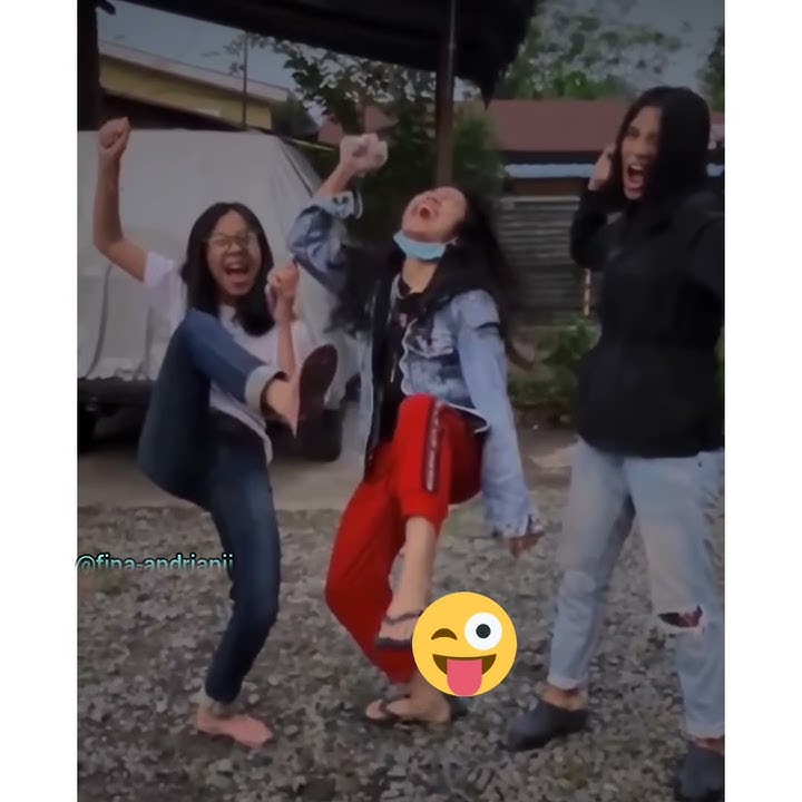 Dhea Siregar Like (Jika bacotan teman masih di masukkan hati, pulang sana, main berbi kau)