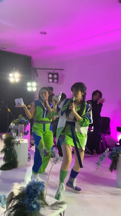 Ini nih goyang nasi padang yang sesungguhnya😂✨#nagaswara #duoanggrek #goyangnasipadang