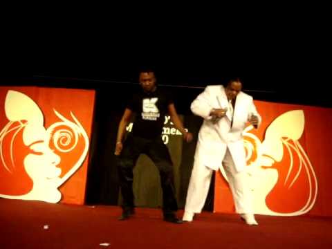 Zahir Ally Zorro with his son Banana perfomr live together MichuziBlog