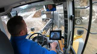 Volvo L 120 H inside cab view