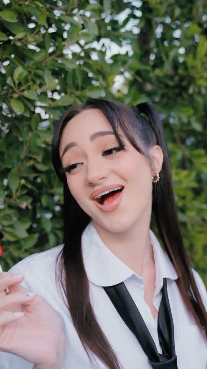 They were BULLYING the new girl ? / XO TEAM TikTok #shorts #tiktok