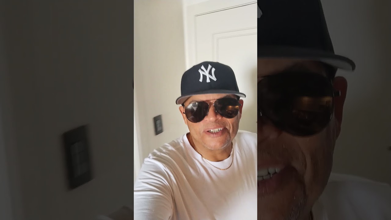 ⁣Foreigner Makes GREAT Philippines Adobo for Beautiful Women