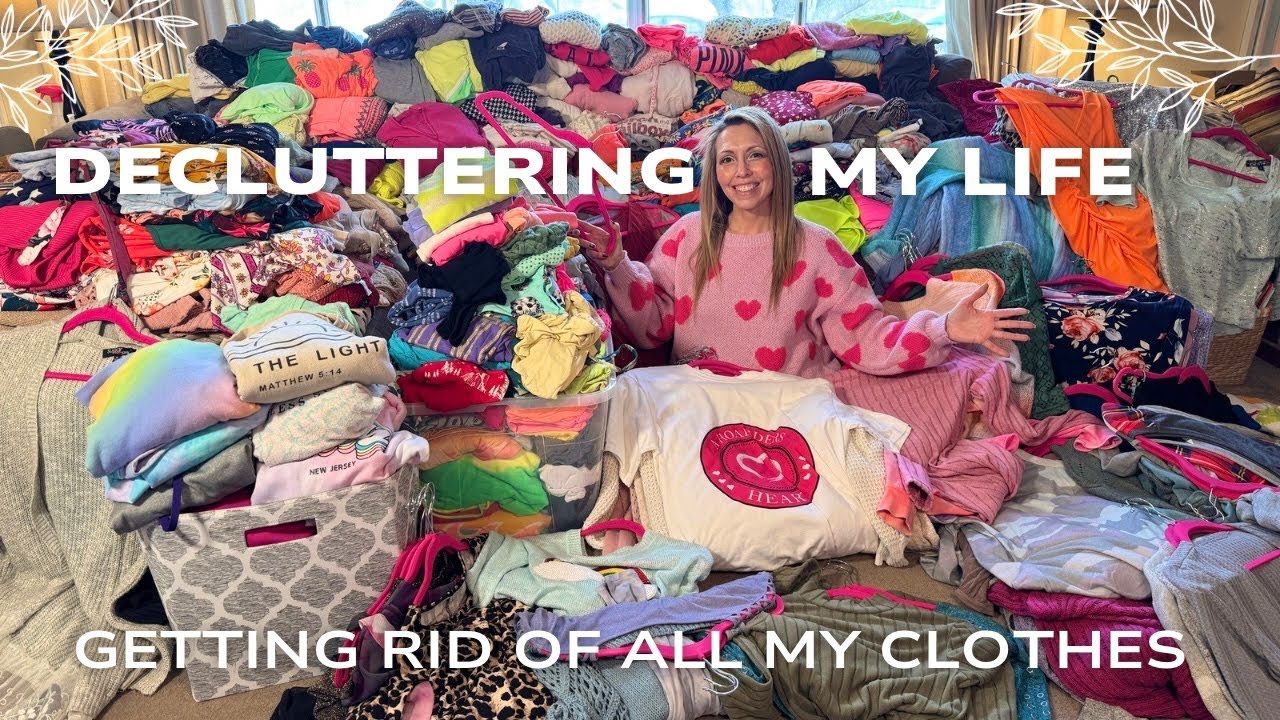 Getting Rid of all my Clothes | Hoarder to Minimalist Extreme Declutter