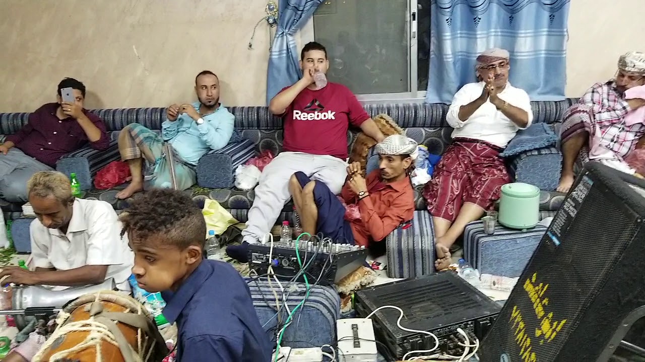 رقص لحجي -شرح- مع الفنان صالح بوبل في زواج الأخ قاسم عبد الدايم المكلاني