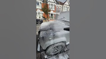 Land Rover SnowFoam Baby!!!! 💪🏼🧼 #asmr #detailing #automobile #luxurycar #snowfoam #satisfying